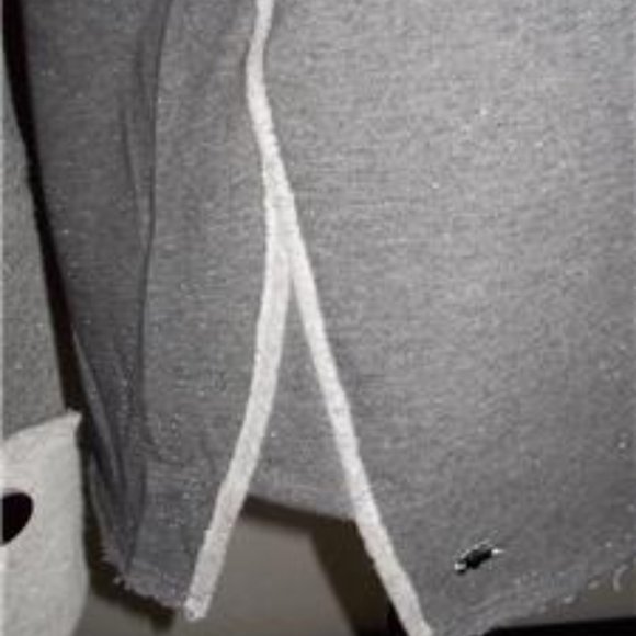 LACOSTE MISSES SIZE 6 / 38 FASHION SHORTS NAVY BLUE IN COLOR PLEATED FRONT SLIT - Picture 7 of 10